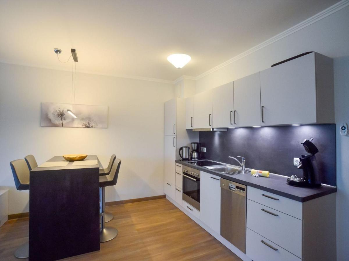 Komfort Mit 1 Schlafzimmer Und Balkon 227 Apartment *